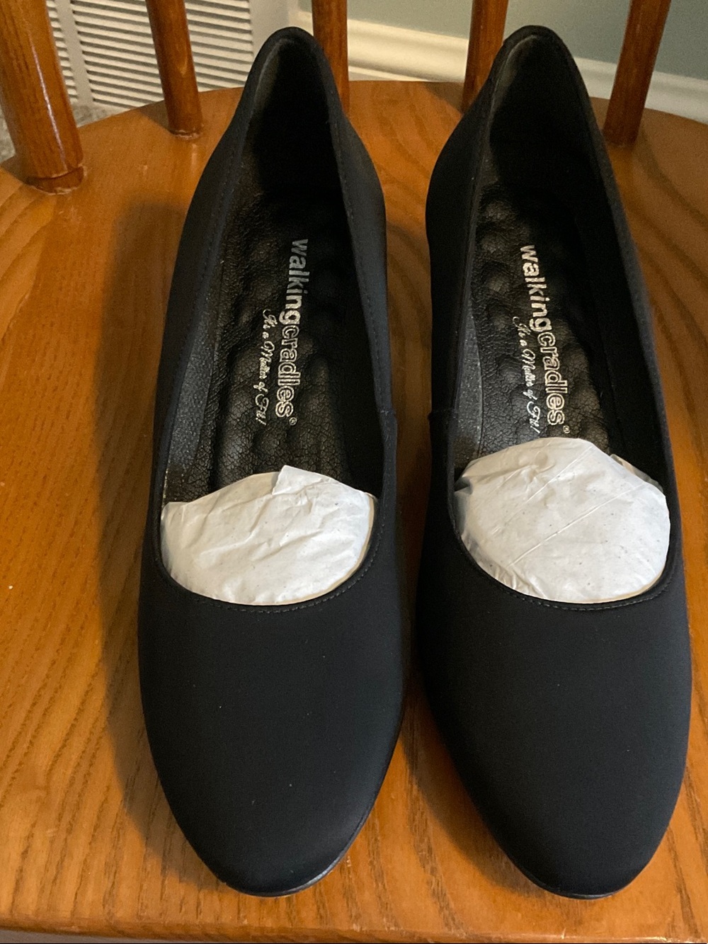 Walking Cradles Women's Black Classic Slip-On Flats
